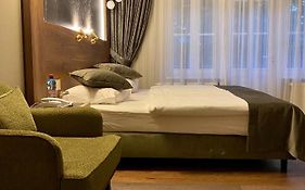 Pensjonat - Restauracja Żółty Domek